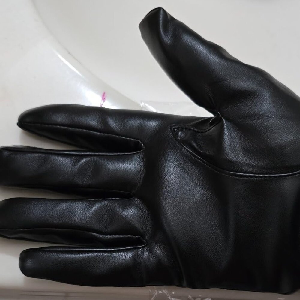 Man's Leather Touchscreen Gloves - image 3